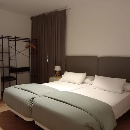 Apartamentos Armanya 3 Lugo Ngoại thất bức ảnh